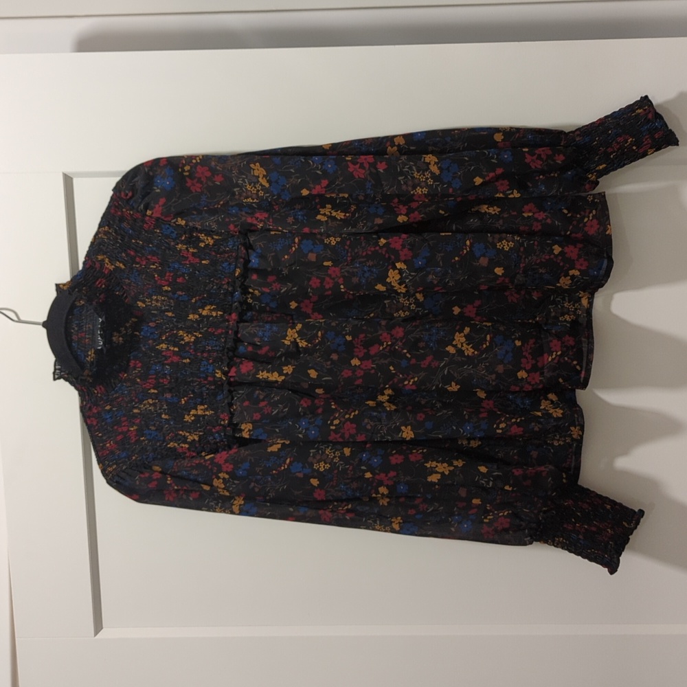 Laundry by Shelli Segal | Smocked Floral Print Blouse